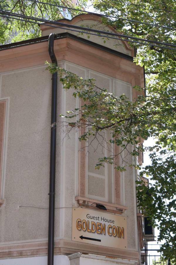 Guest House Golden Coin Nis Bagian luar foto