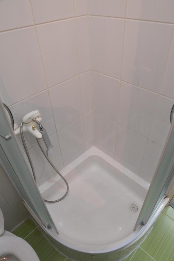 Guest House Golden Coin Nis Bagian luar foto
